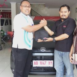 Foto Penyerahan Unit 10 Sales Marketing Mobil Dealer Daihatsu Bantul Gunung Kidul Aria