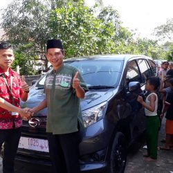 Foto Penyerahan Unit 10 Sales Marketing Mobil Dealer Daihatsu Indramayu Rohendi