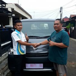 Foto Penyerahan Unit 15 Sales Marketing Mobil Dealer Daihatsu Indramayu Hendy