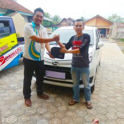 DO 12 Sales Marketing Mobil Dealer Daihatsu Agung