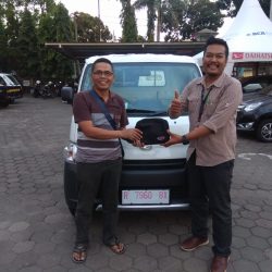DO 7 Sales Marketing Mobil Dealer Daihatsu Agung