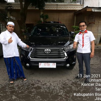 Foto Penyerahan Unit Sales Toyota Hadi 6